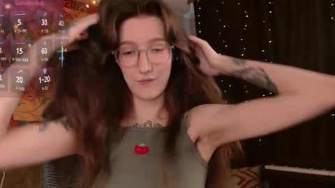 Snapshot of lolami_ chatting on 05-12-26, 07:16 lolami_ online show from 05-12-26, 07:16