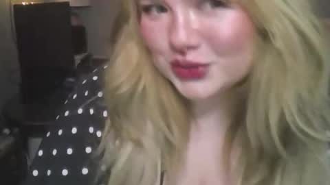 Lola Peach xo online show from 11-07-25, 07:25