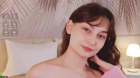 Snapshot of lolaprise chatting on 09-09-25, 01:49 Lola online show from 09-09-25, 01:49