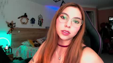 Snapshot of lolaverse chatting on 06-25-26, 05:39 Lola doll online show from 06-25-26, 05:39