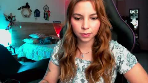 Snapshot of lolaverse chatting on 06-30-26, 03:57 Lola doll online show from 06-30-26, 03:57