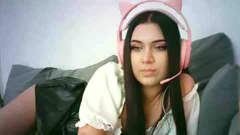 LolaXBunnyx online show from 06-16-26, 11:57