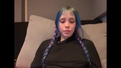 lole online show from 11-10-25, 06:01