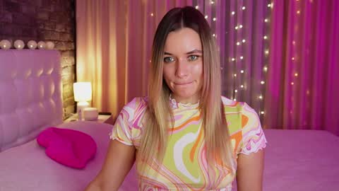 Victoria online show from 01-14-25, 05:45