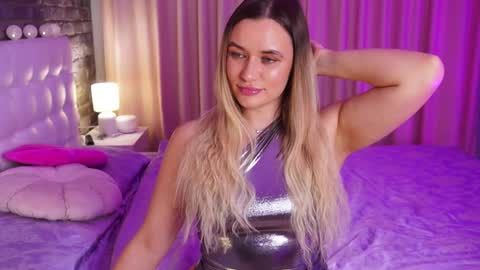 Victoria online show from 03-07-25, 05:38