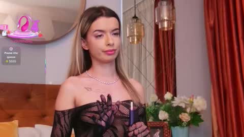 Snapshot of lollyshinex chatting on 12-19-25, 07:43 Lolly. online show from 12-19-25, 07:43