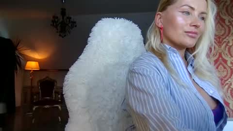 Roxy online show from 12-08-24, 01:25