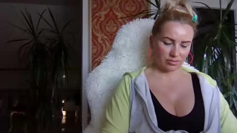 Roxy online show from 01-31-25, 01:56