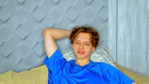 Nelis online show from 04-19-26, 07:38