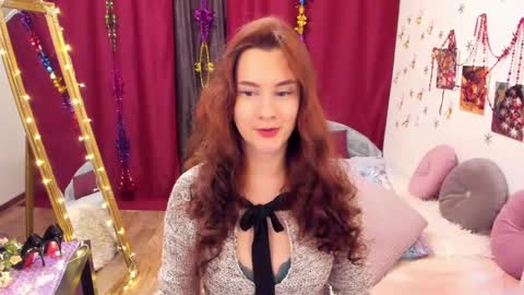 Snapshot of lolomercier chatting on 01-01-25, 07:53 LoloMercier online show from 01-01-25, 07:53