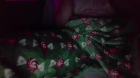 Lolwhy21 online show from 12-16-25, 06:07