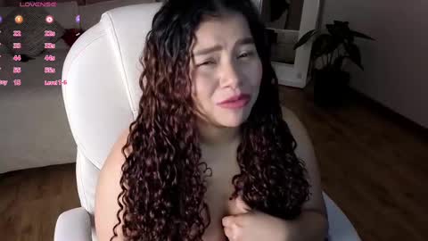 Snapshot of loly_marce chatting on 09-15-25, 08:53 loly_marce online show from 09-15-25, 08:53