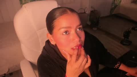 loly_marce online show from 04-20-26, 08:43