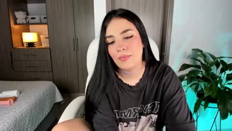 Sarah online show from 01-09-25, 04:41