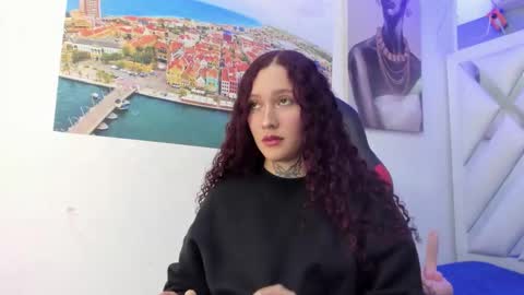 Snapshot of lolydolly_ chatting on 12-18-25, 03:45 lolydolly_ online show from 12-18-25, 03:45