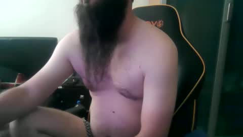 Snapshot of london_man1988 chatting on 05-16-26, 08:33 london_man1988 online show from 05-16-26, 08:33