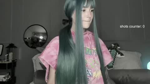 Snapshot of lonelly_lolly98 chatting on 04-25-26, 12:35 SABRINA online show from 04-25-26, 12:35