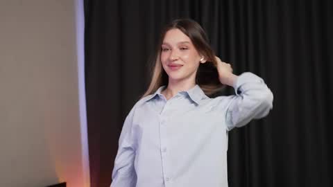 Snapshot of lonely_paradisee chatting on 11-08-25, 10:04 Sofia online show from 11-08-25, 10:04