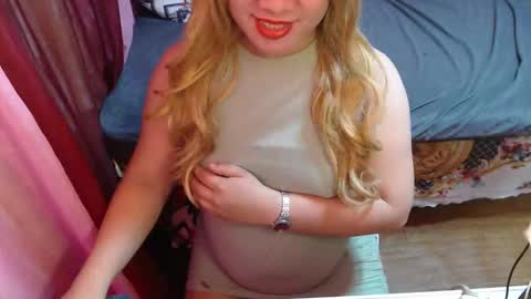 Snapshot of lonelysofia6969 chatting on 05-23-26, 06:34 lonelysofia6969 online show from 05-23-26, 06:34