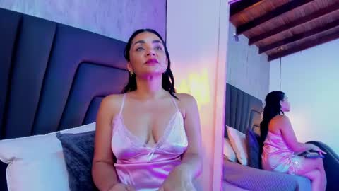 Snapshot of longina_ chatting on 07-10-26, 11:51 Longina online show from 07-10-26, 11:51