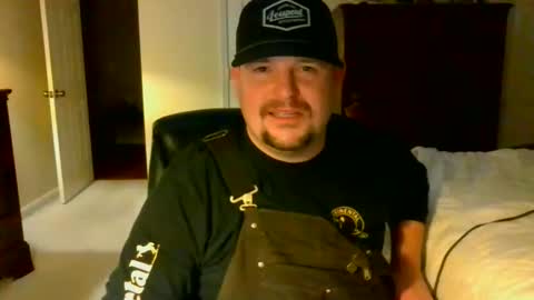 Snapshot of longlastingviking chatting on 12-16-25, 01:21 longlastingviking online show from 12-16-25, 01:21
