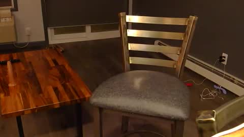 Snapshot of longlegstammy chatting on 12-21-25, 12:51 Cutenurse91 online show from 12-21-25, 12:51