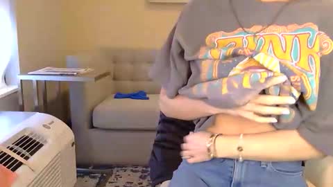 Snapshot of longlegstammy chatting on 02-06-26, 01:36 Cutenurse91 online show from 02-06-26, 01:36