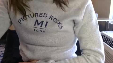 Snapshot of longlegstammy chatting on 02-19-26, 07:21 Cutenurse91 online show from 02-19-26, 07:21