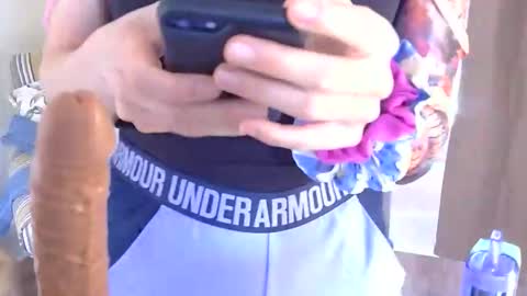 Snapshot of longlegstammy chatting on 05-16-26, 07:45 Cutenurse91 online show from 05-16-26, 07:45