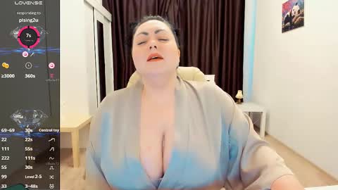 Nina online show from 02-27-25, 12:34