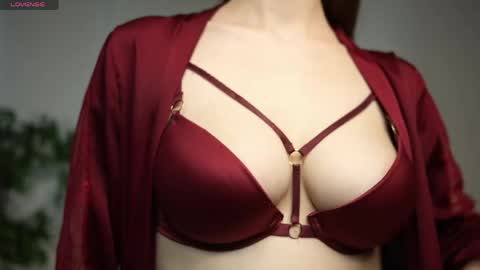 Snapshot of look_my_passion chatting on 05-22-26, 07:15 Hanna online show from 05-22-26, 07:15