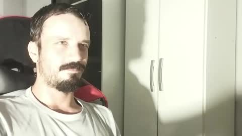 Snapshot of lookaz4010 chatting on 02-13-25, 12:21 Lucas online show from 02-13-25, 12:21