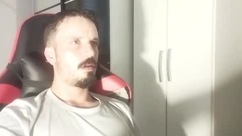 Snapshot of lookaz4010 chatting on 03-11-25, 06:52 Lucas online show from 03-11-25, 06:52