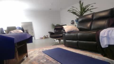 Sasha B. online show from 10-25-25, 02:19