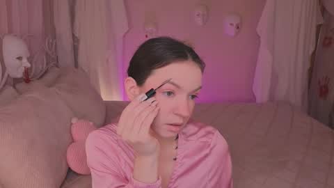 Snapshot of loonacom chatting on 11-02-25, 09:06 Luna online show from 11-02-25, 09:06