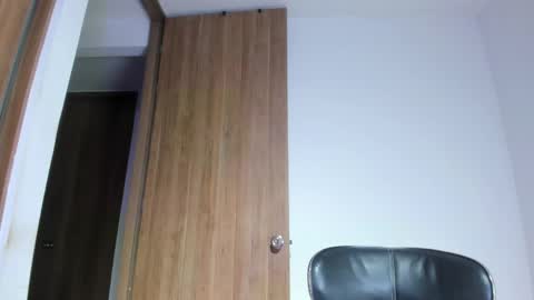 Mia Aniston online show from 04-15-26, 11:16