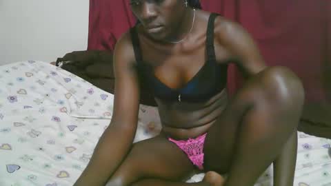 lora_amor online show from 11-10-25, 03:16