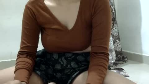 Loraa online show from 06-15-26, 10:34