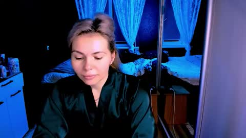 Lora online show from 11-20-25, 02:45