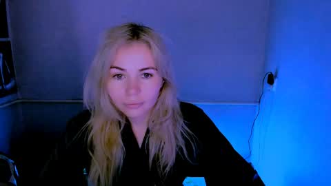 Lora online show from 04-21-26, 02:26