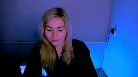 Snapshot of loraboyar chatting on 05-05-26, 01:24 Lora online show from 05-05-26, 01:24