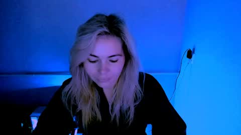 Snapshot of loraboyar chatting on 05-15-26, 02:29 Lora online show from 05-15-26, 02:29