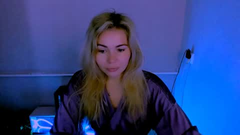 Snapshot of loraboyar chatting on 05-19-26, 02:18 Lora online show from 05-19-26, 02:18