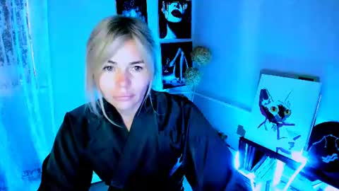 Lora online show from 07-23-26, 02:42