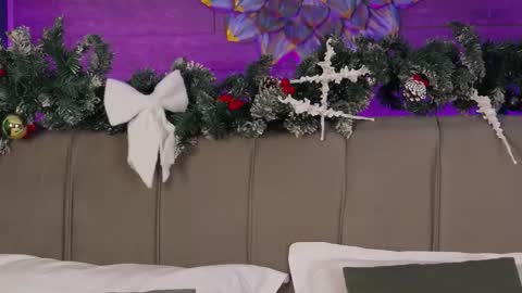 Lora online show from 12-14-25, 08:46