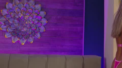 Lora online show from 03-03-26, 09:10