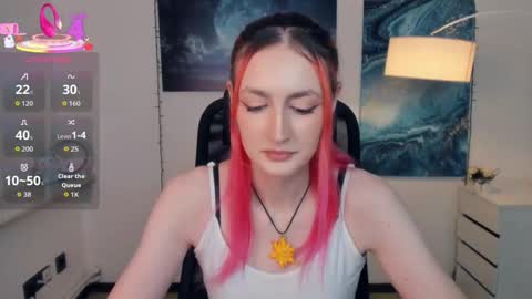 Snapshot of loradimmick chatting on 10-14-25, 09:10 Lora online show from 10-14-25, 09:10