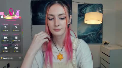 Snapshot of loradimmick chatting on 10-26-25, 11:27 Lora online show from 10-26-25, 11:27