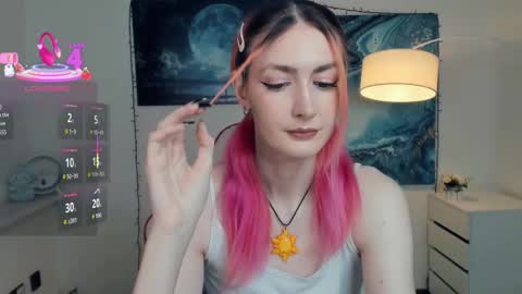 Snapshot of loradimmick chatting on 10-29-25, 11:23 Lora online show from 10-29-25, 11:23