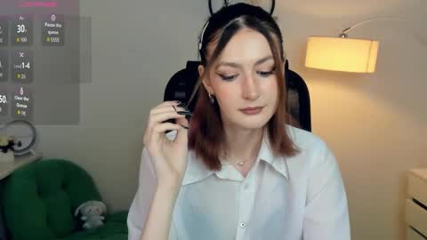 Snapshot of loradimmick chatting on 11-15-25, 11:40 Lora online show from 11-15-25, 11:40